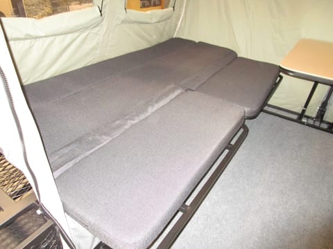 2023 Jumping Jack Tent Trailer Toy Hauler 6' x 8' w/ 8' Tent Ziehbarer Anhänger in Comox