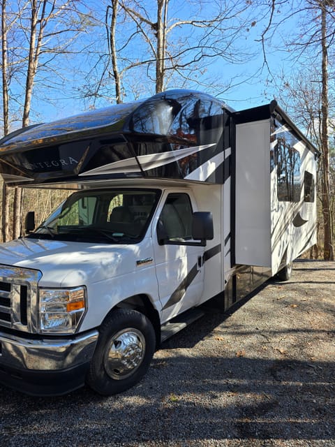 Adventure Awaits  2022 Entegra Odyssey 30z Drivable vehicle in Chestnut Hill