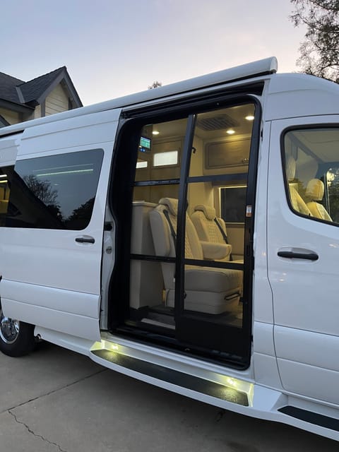 2022 Mercedes Sprinter Perfect for California Coast or Mountain Camping Drivable vehicle in Fresno