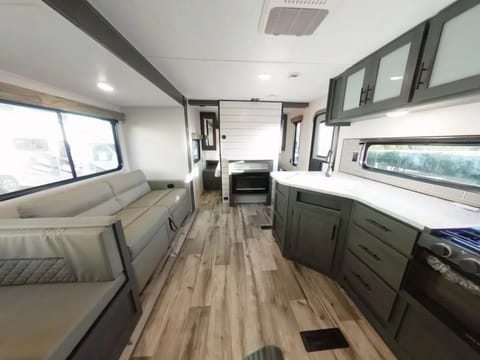 2024 Dutchmen Colorado 26BH Double Bunks 2472 Towable trailer in Comox