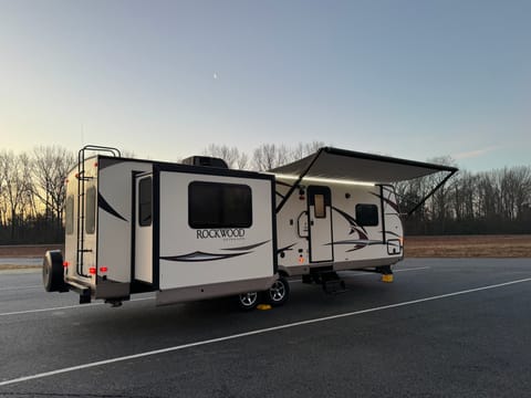 2017 Forest River Ultra Lite Towable trailer in Rogers