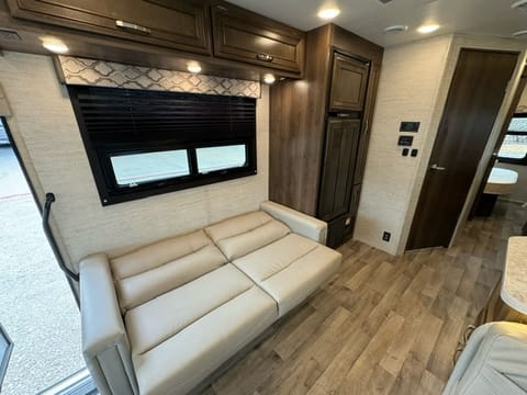 2022 Jayco Redhawk Bunkbeds Drivable vehicle in Lake Lewisville