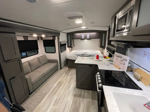 2022 Cruiser RV MPG Ultra Lite Towable trailer in West Jordan
