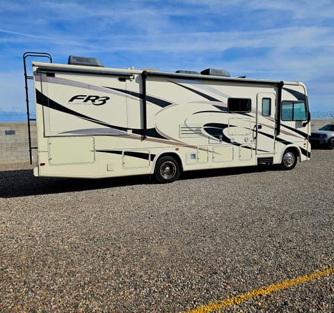 Fantastic Class A for a Family - 2017 FR3 Motorhome Drivable vehicle in El Mirage