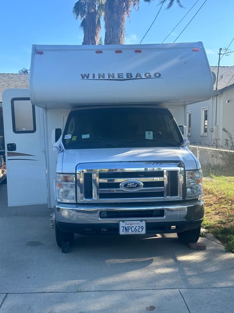 2015 Winnebago Minnie Winnie Drivable vehicle in Loma Linda