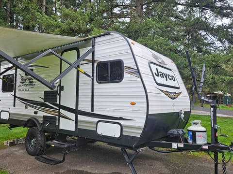 Perfect camper ready to be hooked up, load the bikes and head to the lake, campground, or family event.  Easy to tow, ready to go, and ready for you.