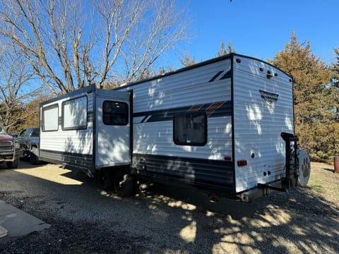2022 Forest River Wildwood X-Lite Towable trailer in Topeka