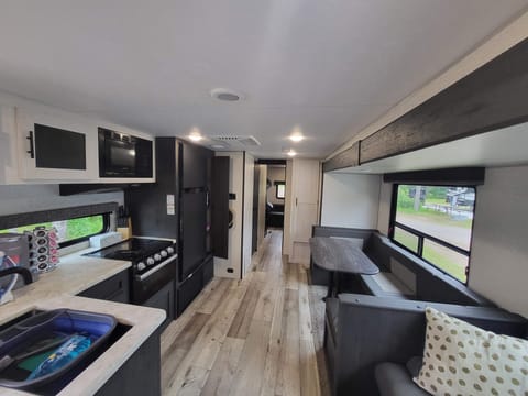 Family Friendly Bunkhouse Travel Trailer (2022 Sportsmen SE) Towable trailer in Schofield