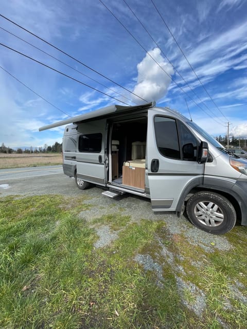 I-Gotta-Go-RVing - Fully Loaded Camper Van- 2016 Winnebago Travato Drivable vehicle in Anacortes