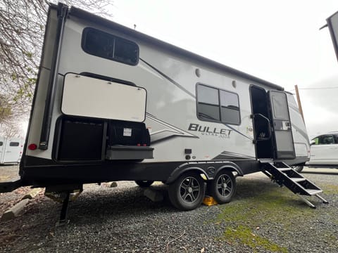 2022 Keystone RV Bullet Ultra Lite Towable trailer in Oakland