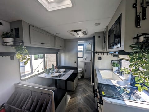 Escape the Ordinary - Cozy Couples Retreat on Wheels Towable trailer in Waterloo