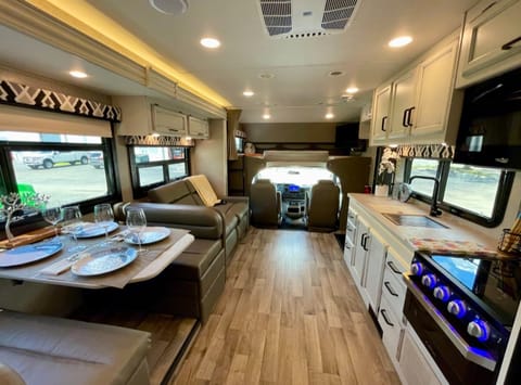 2021 Jayco Greyhawk 29MV "Swiftie" Drivable vehicle in Chantilly