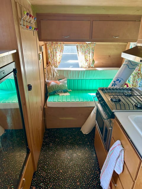 Sleeps 3,  2015 Shasta AIRFLYTE Travel Trailer, Retro Vibes Trailer rebocável in Spring Lake