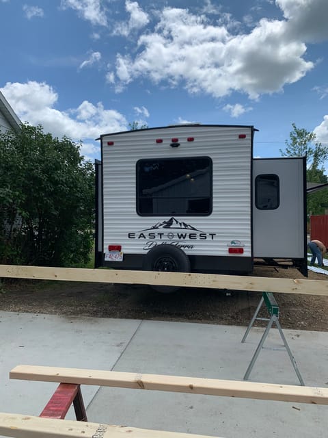 2021 East to West Della Terra Towable trailer in Holyoke