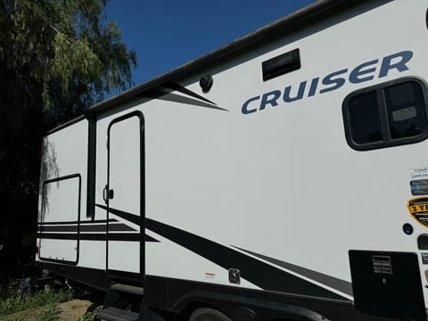 2021 Crossroads RV Cruiser Aire 2 bed/1.5 bath Towable trailer in Tracy