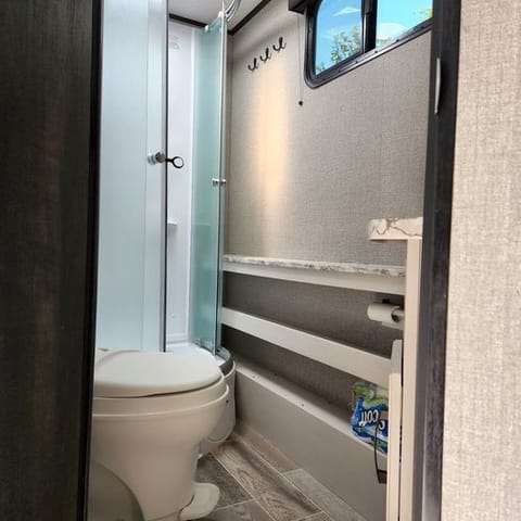 Perfect Family Retreat - 2021 Jayco Jay Feather Towable trailer in Bellevue