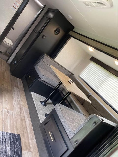 2019 Wolf Pup 17JG Clean and Cozy Camper-Sleeps 6 comfortably hook up & go! Towable trailer in Thunder Bay