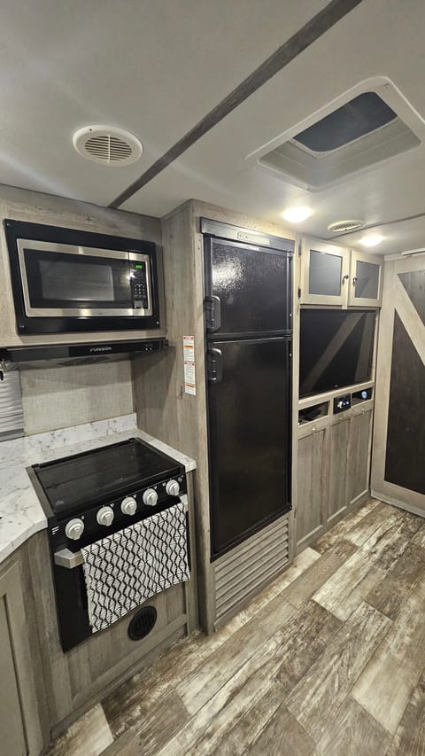 2020 Keystone RV Outback Ultra-Lite Towable trailer in Spartanburg