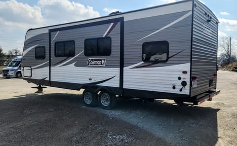 2018 Dutchmen Coleman Lantern 263BH Towable trailer in Kettering