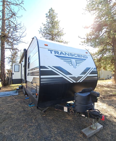Mountaineer- Full solar inverter, dogs ok off-grid bunkhouse, half-tons ok Towable trailer in Spokane Valley