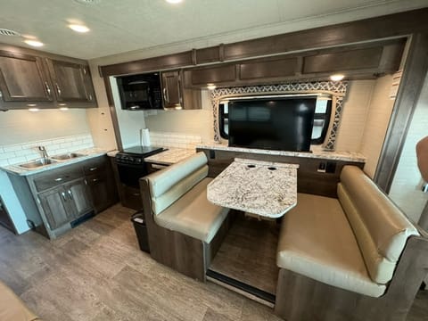 2018 Jayco Alante Bunkbeds Drivable vehicle in Lake Lewisville