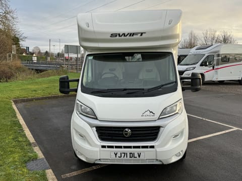 2021 Swift 486 Drivable vehicle in Cheltenham