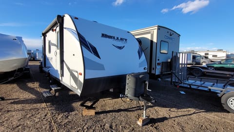 Lightweight, easy to pull - 2019 Keystone Bullet Crossfire Towable trailer in Brighton