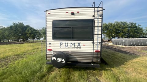 The SamMobile -2023 Palomino Puma Travel Trailer Towable trailer in Mesquite