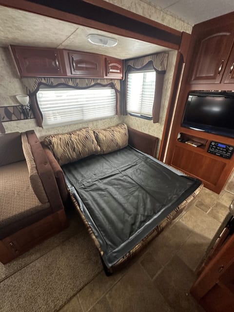 Keystone Cougar with Bunkhouse Towable trailer in Lacombe