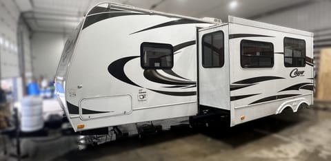 Keystone Cougar with Bunkhouse Towable trailer in Lacombe