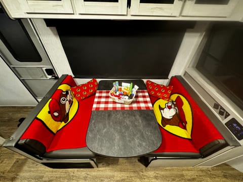 Buc-ee's Themed! 2023 Heartland Trail Runner (10% off for Mil/Vet/LEO) Towable trailer in San Antonio