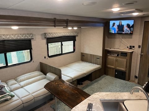 2019 26ft Coleman Travel Trailer Towable trailer in Socastee