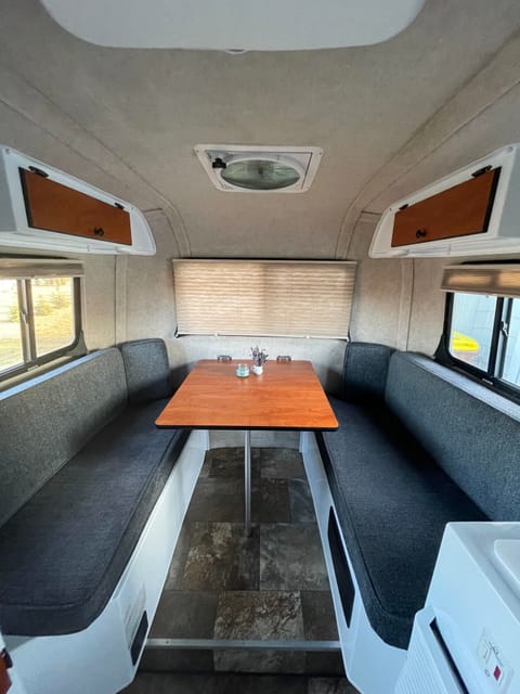 2021 Scamp Trailer - simple, stylish, comfortable! Tráiler remolcable in Prior Lake