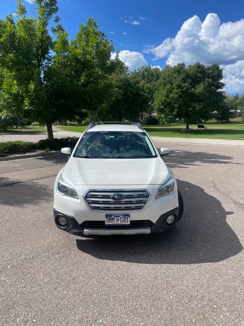 Go Outback! Subaru Outback with comfortable roof top tent! Wohnmobil in Englewood