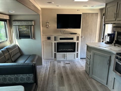 2022 Coachmen Catalina Legacy Towable trailer in OFallon