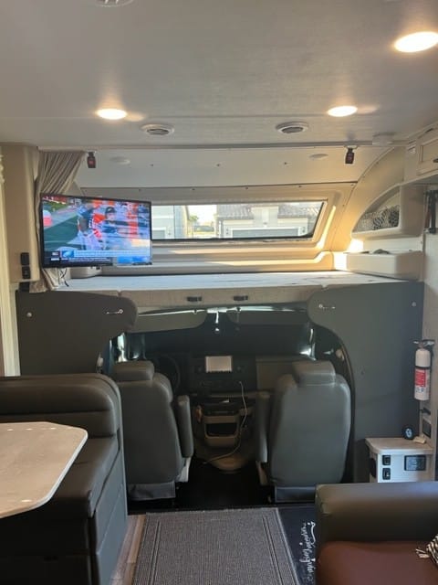 2023 Entegra Coach Odyssey Fahrzeug in North Fort Myers