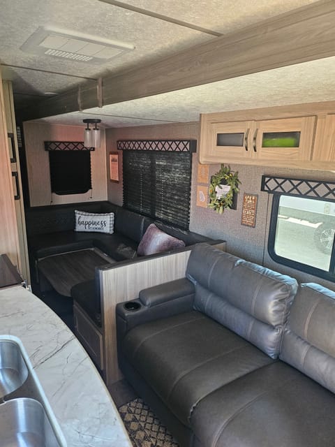 2021 Coachmen Freedom Express 292 BHDS - Great Family Camper Towable trailer in Warner Robins