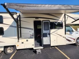 2017 Coachmen Freelander Drivable vehicle in Springfield