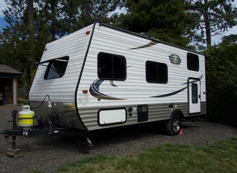 Cozy Forest River Viking Towable trailer in Nanaimo