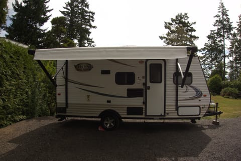 Cozy Forest River Viking Towable trailer in Nanaimo