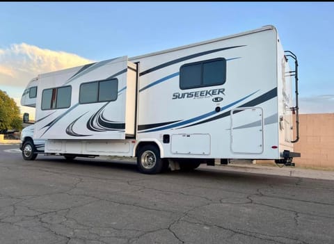 2019 Forest River Sunseeker LE Drivable vehicle in Fortuna Foothills