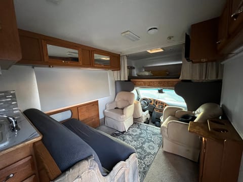 Resendez Recreational Jayco Designer 32FT Véhicule routier in Yucaipa