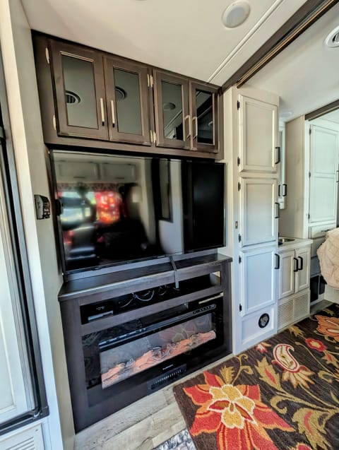 2022 Jayco Greyhawk - Fully furnished Drivable vehicle in Burien