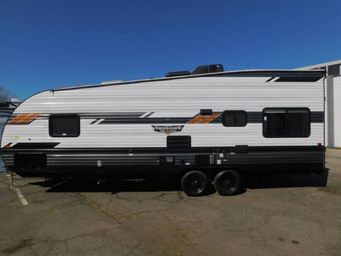 2021 Forest River Wildwood X-Lite Tráiler remolcable in Rancho Cordova