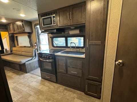 2021 Forest River Rockwood Roo Hybrid Tráiler remolcable in Tooele