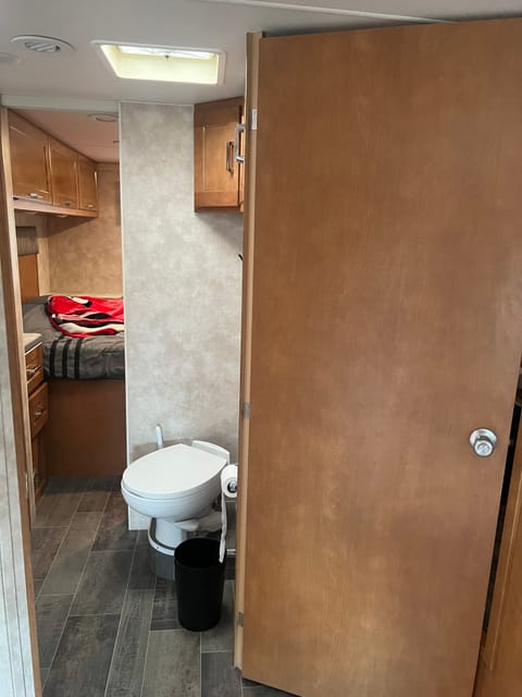 32 foot 2019 Winnebago bunk house Drivable vehicle in West Jordan