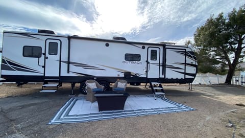 “THE GLAMPER” WHEELCHAIR ACCESSIBLE 2023 Keystone RV Outback Towable trailer in Hesperia