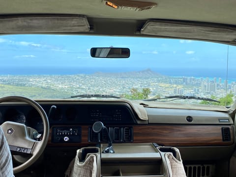 1993 Dodge Van Classic Campervan in Honolulu