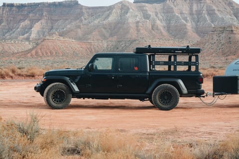 2021 Jeep Gladiator W/ Roofnest Tent Drivable vehicle in American Fork