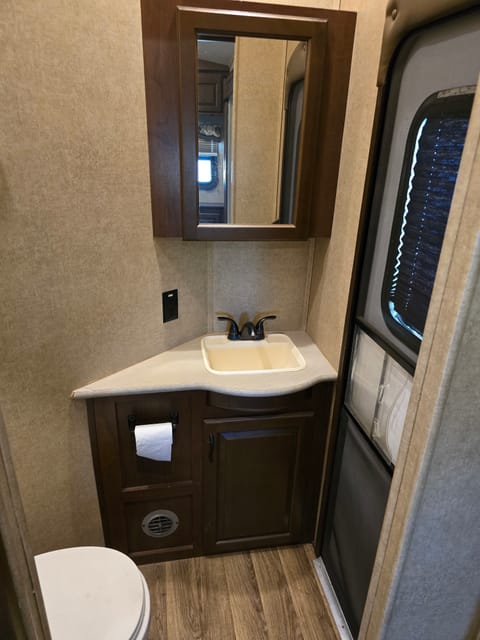 2015 Jayco Eagle Premier 375BHFS , 1.5 bathroom, 2 bedroom Towable trailer in Pueblo West